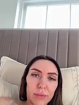 Stripchat Adult Webcam of lolableux