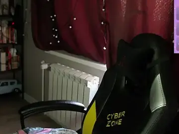 Stripchat Free Porn Cam of so_cute777