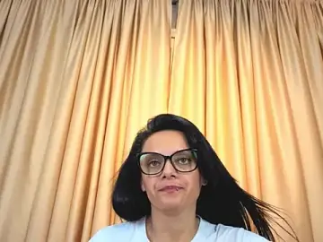 Stripchat Live Sex Cam of Kelani__Fire
