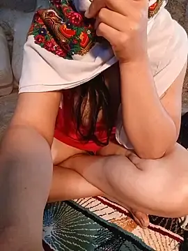 Stripchat Free Live Porn of Melekyaraksever2545