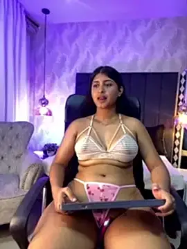 Stripchat Nude Webcam of AngelCheerry_