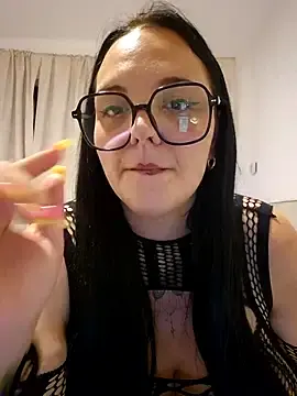 Stripchat Live Sex Cam of JUJUICY-