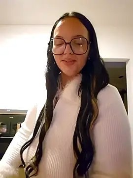 Stripchat Live Sex Cam of JUJUICY-