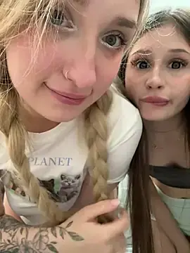 Stripchat Free Live Porn of LollyPollly