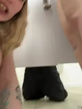 Stripchat Adult Webcam of LollyPollly