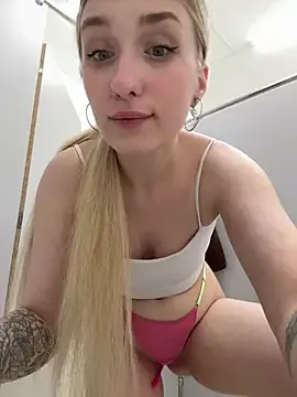 Stripchat Best Webcam of LollyPollly
