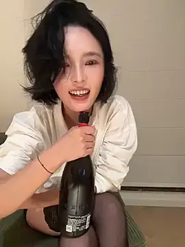 Stripchat Sex Cam of mengmeng808