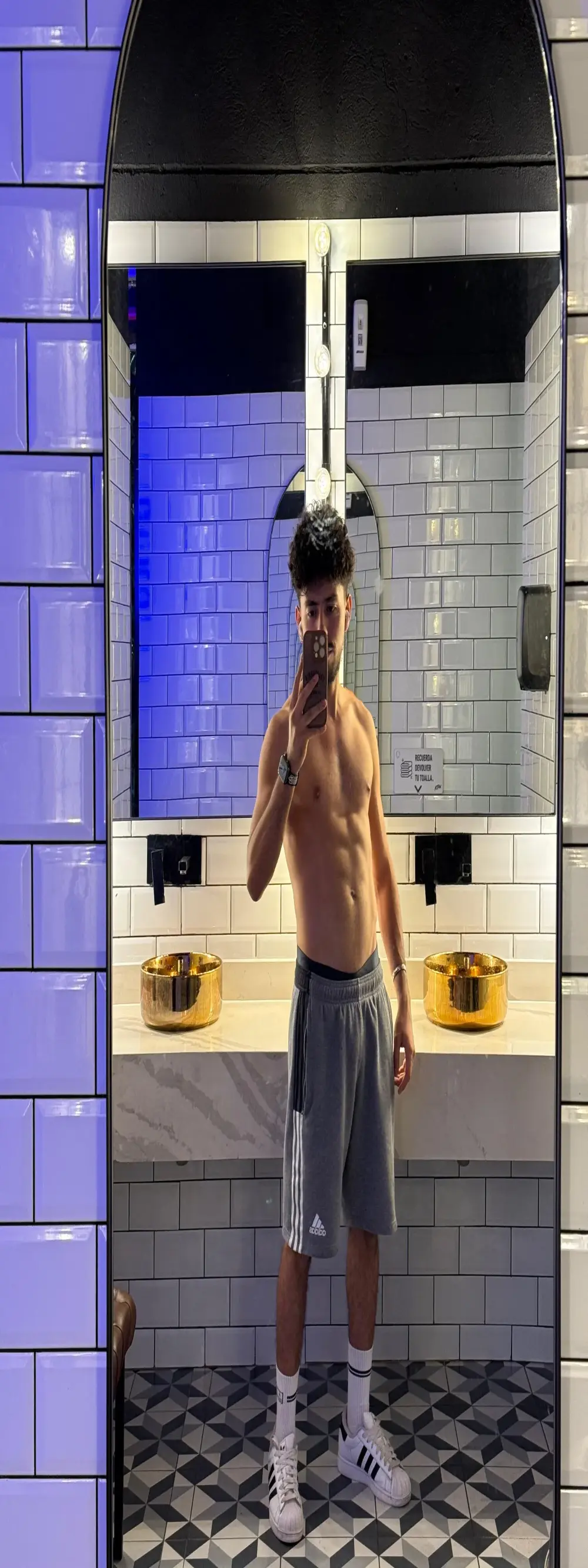 Aaron_wheel