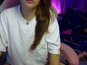 Stripchat Adult Webcam of AngelHennesy