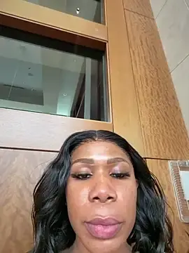 Stripchat Free Porn Cam of Belle___