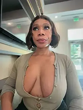 Stripchat Live Porn of Belle___