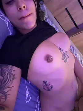 Stripchat Best live sex cam show of AlannaEvons