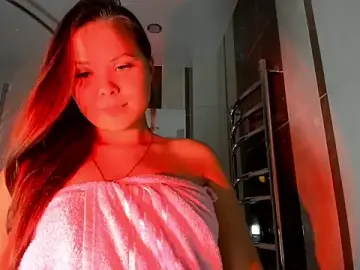 Stripchat Adult Webcams of Kira_love_81