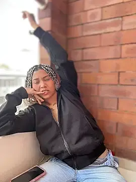 Stripchat Nude Webcam of Laila_LS