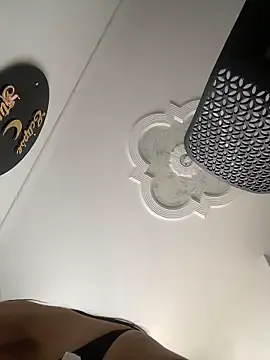 Stripchat Live Sex Cam of ELY_FE_