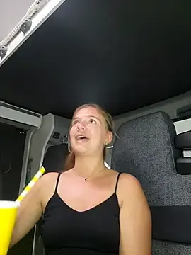 Stripchat Watch Live Sex Cams of VanLifeVixen