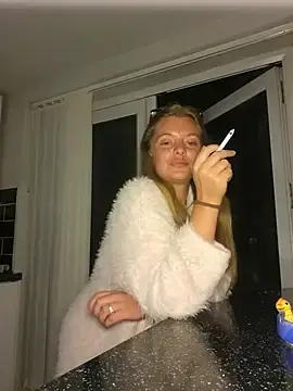 Stripchat Sex Cam of VanLifeVixen