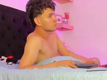 Stripchat Adult Webcams of camilo_model