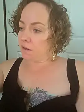 Stripchat Sex Cam of julimonroe