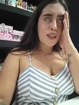Stripchat Live Sex Cam of MissNyraSecret