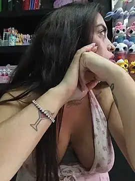 Stripchat Free Live Porn of MissNyraSecret