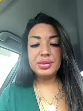 Stripchat Sex Cam of RuslanaXX