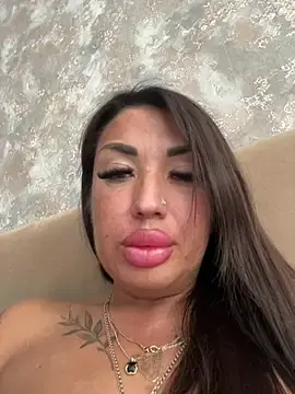 Stripchat Live Porn of RuslanaXX