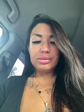 Stripchat Live Sex Cam of RuslanaXX
