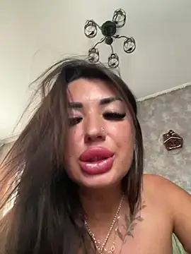 Stripchat Nude Webcam of RuslanaXX
