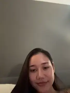 Stripchat Live Sex Cam of SweetThaiGirlfriend