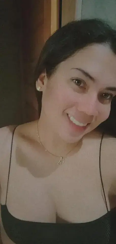 hugecockpaula