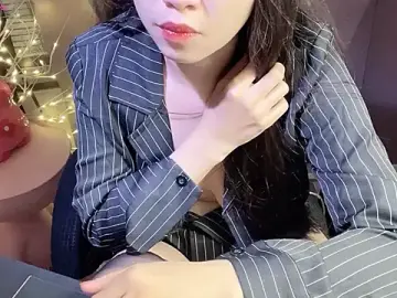Stripchat Free Porn Cam of Belle-Dream