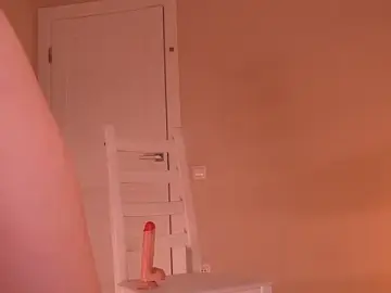 Stripchat Adult Webcam of Miablueye