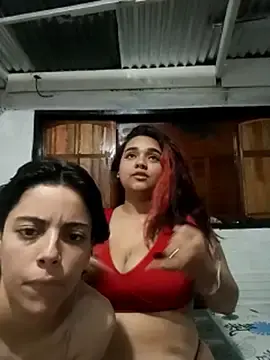 Stripchat Live Sex Cam of nicolyalisson