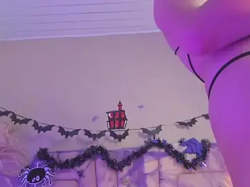 Stripchat Live Porn of nova_silk