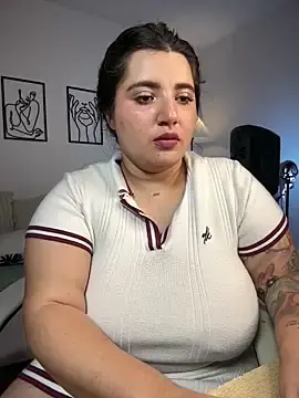 Stripchat Sex Chat of horny_roomiess