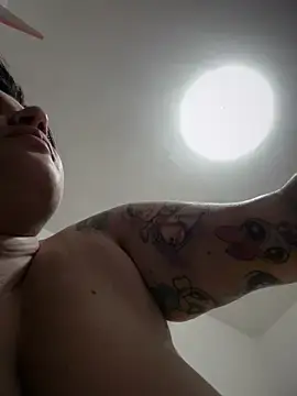 Stripchat Live Sex of horny_roomiess