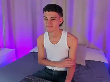 Stripchat Free Porn Cam of Trevor_Spencer
