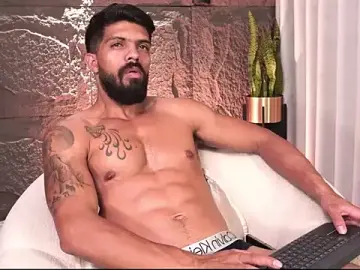 Stripchat Sex Chat of DannSaenz