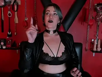 Stripchat Sex Cam of mylu_morgan