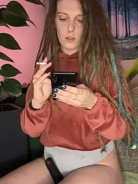 Stripchat Free Live Porn of MenaDreadfull