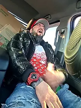 Stripchat Live Sex of Beardedtattood