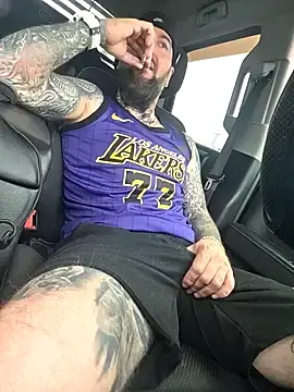 Stripchat Free Live Porn of Beardedtattood