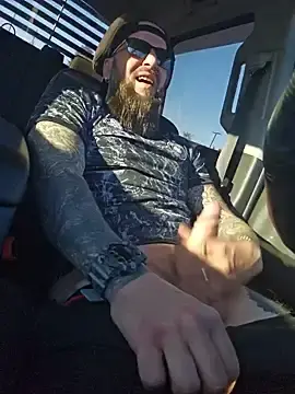 Stripchat Live Sex of Beardedtattood