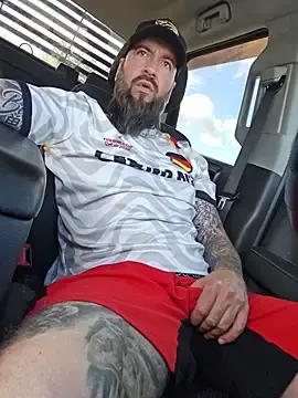 Stripchat Watch Live Sex Cams of Beardedtattood
