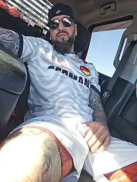 Stripchat Watch Live Sex Cams of Beardedtattood