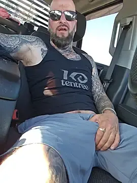 Stripchat Watch Live Sex Cams of Beardedtattood