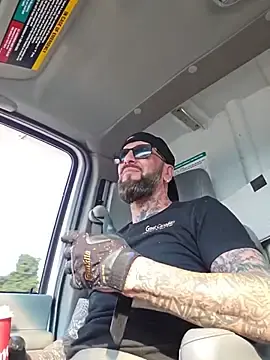Stripchat Watch Live Sex Cams of Beardedtattood