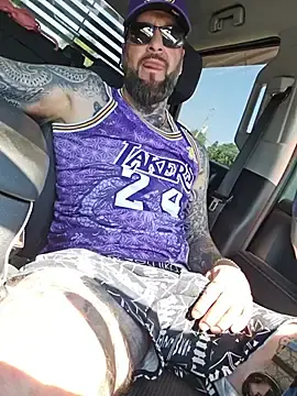 Stripchat Best live sex cam show of Beardedtattood