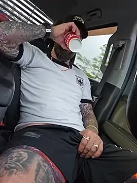 Stripchat Watch Live Sex Cams of Beardedtattood